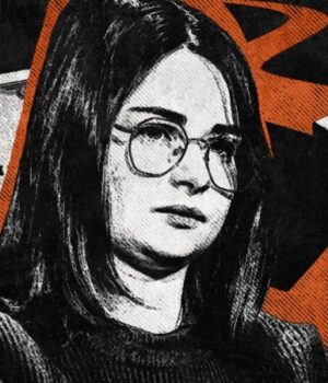 «Краще-бути-під-обстрілами,-ніж-під-росіянами»-Анні-вдалося-втекти-з-окупованого-Криму-з-другої.