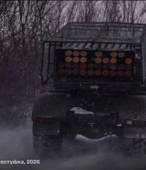 Окупанти-випустили-понад-6000-дронів-та-здійснили-120-атак-за-добу-–-Генштаб-про-ситуацію.