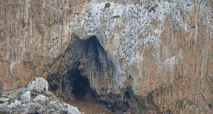 Археологи проникли у печеру, запечатану 40 тисяч років тому: побачене їх вразило Археологи-проникли-у-печеру,-запечатану-40-тисяч-років-тому:-побачене-їх-вразило