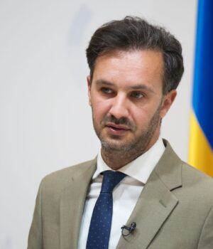 “Туристи, а не делегація”: у МЗС відреагували на приїзд угорців в Україну