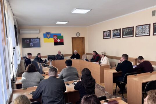 Засідання депутатської комісії у Нововолинську: зміни до бюджету на 2026 рік Підготовка-до-позачергової-сесії:-депутати-Нововолинської-міської-ради-працюють-у-постійних-комісіях