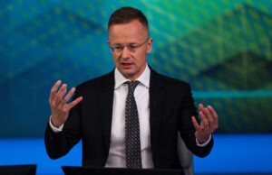 Угорщина звинувачує Україну у брехні щодо візиту делегації Сіярто накинувся на Зеленського зі звинуваченнями “у брехні”, але зганьбився сам