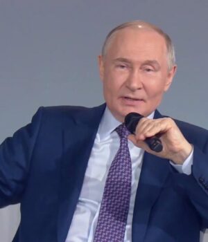 Війна-в-Ірані-стала-“рятівним-колом”-для-Путіна-та-його-армії,-–-the-telegraph