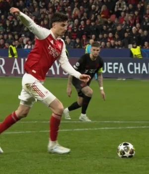 «Арсенал»-врятувався-наприкінці:-«Баєр»-і-лондонці-зіграли-внічию-в-1/8-фіналу-Ліги-чемпіонів