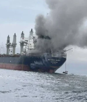 Шість-суден-атаковано-в-Перській-та-Ормузькій-протоці,-загинув-моряк