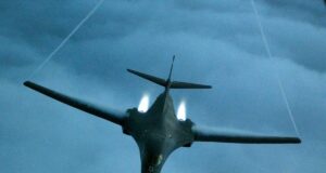 США перекинули стратегічні бомбардувальники до Британії для ударів по Ірану США-перекинули-стратегічні-бомбардувальники-до-Британії-для-ударів-по-Ірану