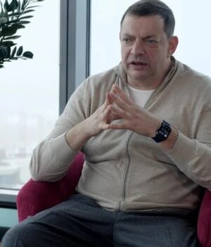 Гороховський-вибачився-за-скандал-з-фото-клієнтки-monobank