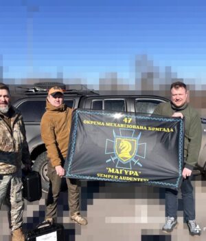 Міський-голова-Нововолинська-Борис-Карпус-здійснив-чергову-поїздку-на-Схід-та-передав-військовим-допомогу-на.