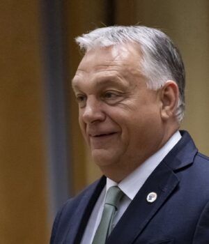 Орбан телефоном дав вказівки своїй делегації в Україні