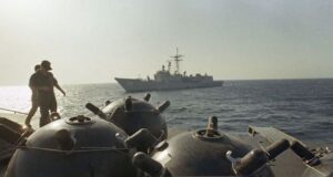 Іран готує хаос в Ормузькій протоці: чому прості морські міни страшніші за ракети Іран-готує-хаос-в Ормузькій-протоці:-чому-прості-морські-міни-страшніші-за ракети