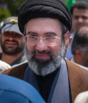 Новий-верховний-лідер-Ірану-заявив,-що-Ормузька-протока-залишатиметься-закритою-–-ЗМІ