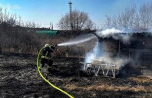 На Волині діти гралися сірниками і підпалили господарську споруду На-Волині-діти-гралися-сірниками-і-підпалили-господарську-споруду