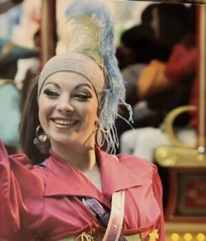 «Твоя-дружина-з-України-–-і-ти-підтримуєш-«рашку»?»-Українка-про-своє-волонтерство-в-Китаї,.