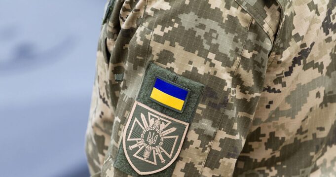 В Україні під час секції тіла солдата виявили гранату Nietypowe odkrycie w ciele ukraińskiego żołnierza. Pierwszy taki przypadek, “mógł wybuchnąć w kostnicy”