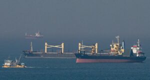 Кремль планує збільшити кількість нафтових танкерів під російським прапором Кремль розширює “тіньовий флот”: розвідка розкрила нові плани Росії