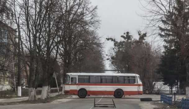 Росія “Іскандером” вбила людей у пасажирському автобусі: подробиці смертельного удару (фото) Росія-“Іскандером”-вбила-людей-у-пасажирському-автобусі:-подробиці-смертельного-удару-(фото)