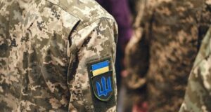 Близько 20 людей напало на військових ТЦК під Полтавою: є постраждалі та затримані Близько-20 людей-напало-на військових-ТЦК-під-Полтавою:-є постраждалі-та затримані