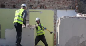 Зруйнований російською ракетою музей Шухевича відбудують Зруйнований російською ракетою музей Шухевича відбудують