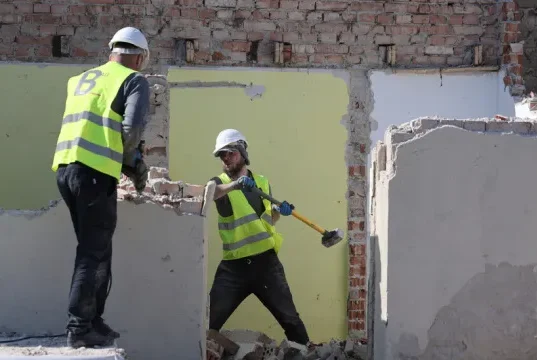 Зруйнований російською ракетою музей Шухевича відбудують Зруйнований російською ракетою музей Шухевича відбудують