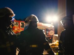 Масовані атаки на Київщину: жертви та руйнування внаслідок нічних обстрілів Комбінований удар по Київщині: пошкоджені гуртожиток, будинки, є жертви