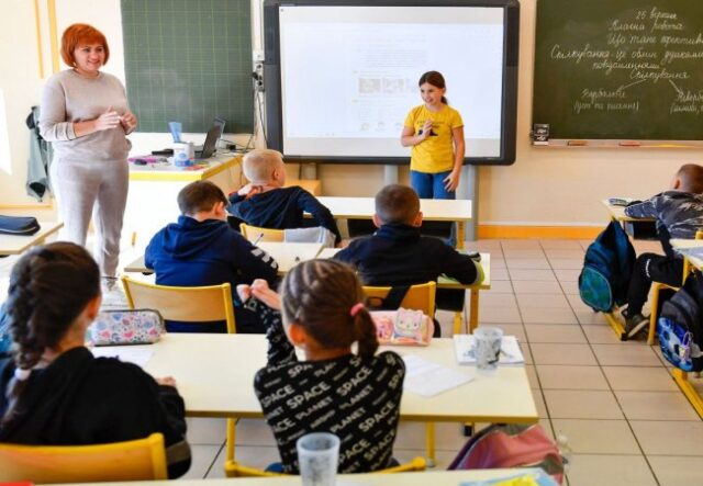 Учні шести ліцеїв на Волині навчатимуться 12, а не 11 років Учні-шести-ліцеїв-на-Волині-навчатимуться-12,-а-не-11-років