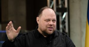 Спікер Верховної Ради закликає до обережності у висловлюваннях про депутатів Стефанчук закликав утриматися від заяв про нардепів, які б шкодили репутації Ради