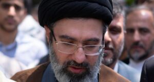 Новий лідер Ірану досі не вийшов з тіні: в CNN пояснили, хто насправді керує країною Новий-лідер-Ірану-досі-не-вийшов-з-тіні:-в-cnn-пояснили,-хто-насправді-керує-країною