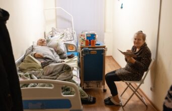 Ситуація з евакуацією: чому люди повертаються у зону бойових дій «Куди-ж-я-поїду?»-Чи-справді-переселенцям-не-вистачає-місць-для-розселення-після-евакуації