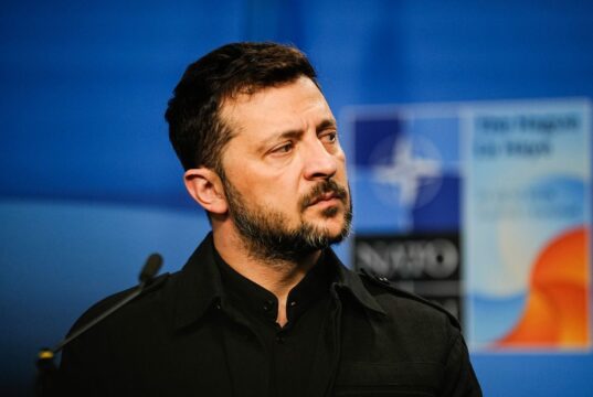 Зеленський підписав указ про плани стійкості для українських міст Зеленський затвердив плани стійкості для міст та регіонів: у Києва окремий дедлайн