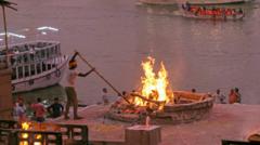 Війна в Ірані: глобальні наслідки для економіки та енергетики Не-лише-нафта-та-газ.-Що-ще-здорожчає-чи-зникне-через-війну-з-Іраном