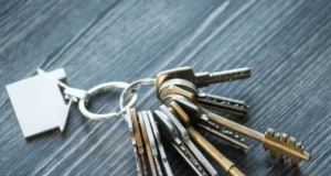 Власниця магазину побила клієнта ключами через прохання перейти на українську мову Власниця магазину побила клієнта ключами через прохання перейти на українську мову