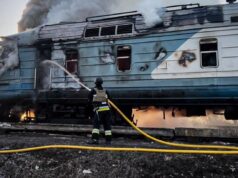 Ворожий безпілотник вдарив по пасажирському потягу в Сумській області Дрон РФ атакував пасажирський поїзд на Сумщині: “Укрзалізниця” змінює розклад