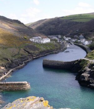 Насичене-“відьмами”:-туристи-розповіли-про-селище-в-Англії,-яке-має-таємний-світ-магії Насичене-“відьмами”:-туристи-розповіли-про-селище-в-Англії,-яке-має-таємний-світ-магії