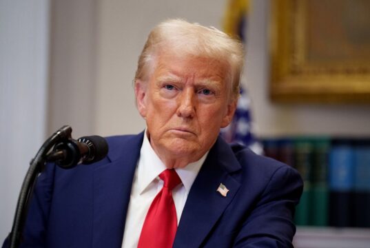 Трамп висловив здивування щодо позиції Зеленського в мирних переговорах з Росією Трамп: я здивований, що Зеленський не хоче укладати мир