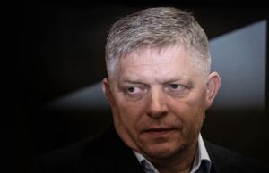 Словаччина закликає ЄС до переговорів з Росією щодо війни в Україні Фіцо закликав надати ЄС мандат для переговорів з РФ щодо війни в Україні