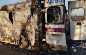 Російські війська вдарили по автомобілю швидкої допомоги в Харківській області: двоє медиків загинули Загинули медики, є поранений: росіяни прицільно вдарили по “швидкій” на Харківщині