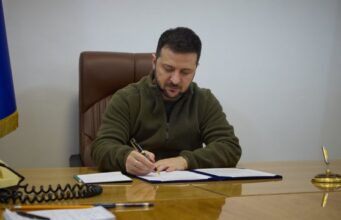 Іранські компанії, ВПК Росії та паралімпійці – учасники війни: Зеленський підписав укази про санкції Іранські-компанії,-ВПК-Росії-та-паралімпійці-–-учасники-війни:-Зеленський-підписав-укази-про-санкції