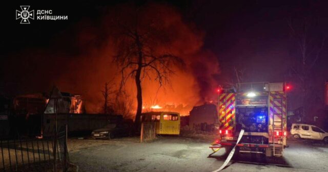 Нічний ракетний удар Росії по Україні: чотири загиблих та численні поранені Blisko 500 dronów i rakiet. Rośnie liczba ofiar nocnego ataku Rosji, zareagował Zełenski