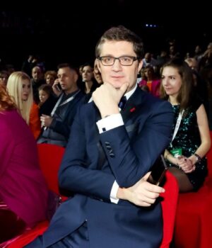 Кондратюк-показав,-який-вигляд-мав-16-років-тому:-рідкісне-фото-з-Японії Кондратюк-показав,-який-вигляд-мав-16-років-тому:-рідкісне-фото-з-Японії