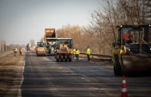 Ремонт стратегічних шляхів: пріоритети та фінансування Захист-від-дронів-і-евакуаційні-коридори-–-які-дороги-ремонтують-насамперед
