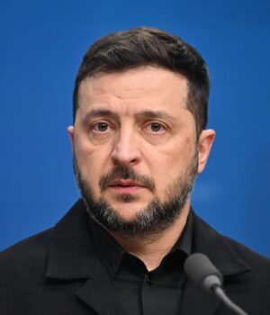 zelenskiy_gettyimages_2242451193__2__59ffb255b8b6422fa851fea5600d6194_1300x820.jpg Ми запропонували США Drone Deal на 50 млрд доларів, відповіді досі немає, – Зеленський