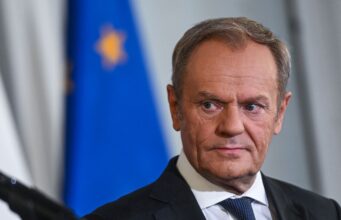 Польща на межі виходу з ЄС: політичні ризики та фінансові наслідки Польща на порозі “Polexit”? Туск попередив про ризик виходу з ЄС