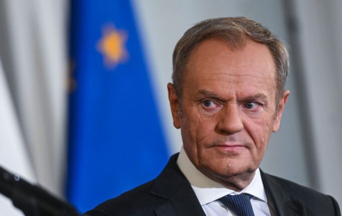 Польща на межі виходу з ЄС: політичні ризики та фінансові наслідки Польща на порозі “Polexit”? Туск попередив про ризик виходу з ЄС