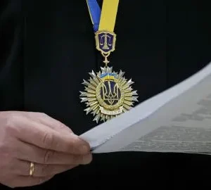 У Франківську судили матір дев’ятикласника, який приніс у школу секс-іграшку