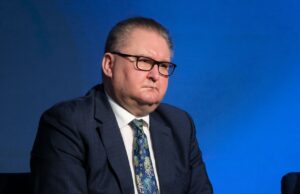 Україна має ухвалити близько 300 законів для виконання вимог ЄС Скільки законів Україні треба ухвалити, щоб виконати вимоги ЄС: відповідь Качки