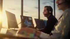 Авіаційний трафік у зоні конфлікту: як диспетчери керують ризиками в Ірані та Перській затоці Як-пасажирські-літаки-продовжують-літати-біля-зони-війни-навколо-Ірану