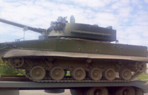 Росіяни витягли на фронт раритетну САУ: аналітик пояснив, чому це показовий сигнал Росіяни-витягли-на-фронт-раритетну-САУ:-аналітик-пояснив,-чому-це-показовий-сигнал