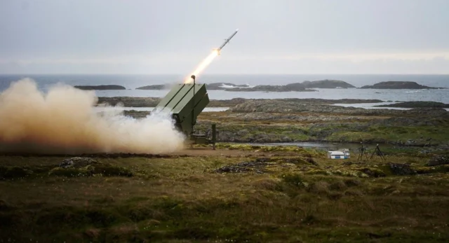 RTX планує перенести виробництво ракет AIM-120C-8 до Європи Виробництво-ракет-aim-120c-8-можуть-перенести-до-Європи