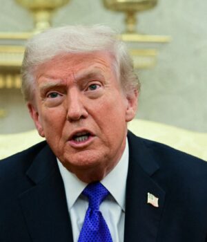 tramp_2025_gettyimages_2242295677_dda6bc4de2ab51b19e787fd5a622549d_1300x820.jpg “Ми не зобов’язані допомагати”: Трамп зробив скандальну заяву та порівняв Україну з Ліваном