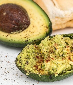 Що-буде,-якщо-авокадо-їсти-на-вечерю:-названо-5-важливих-змін-в-організмі
